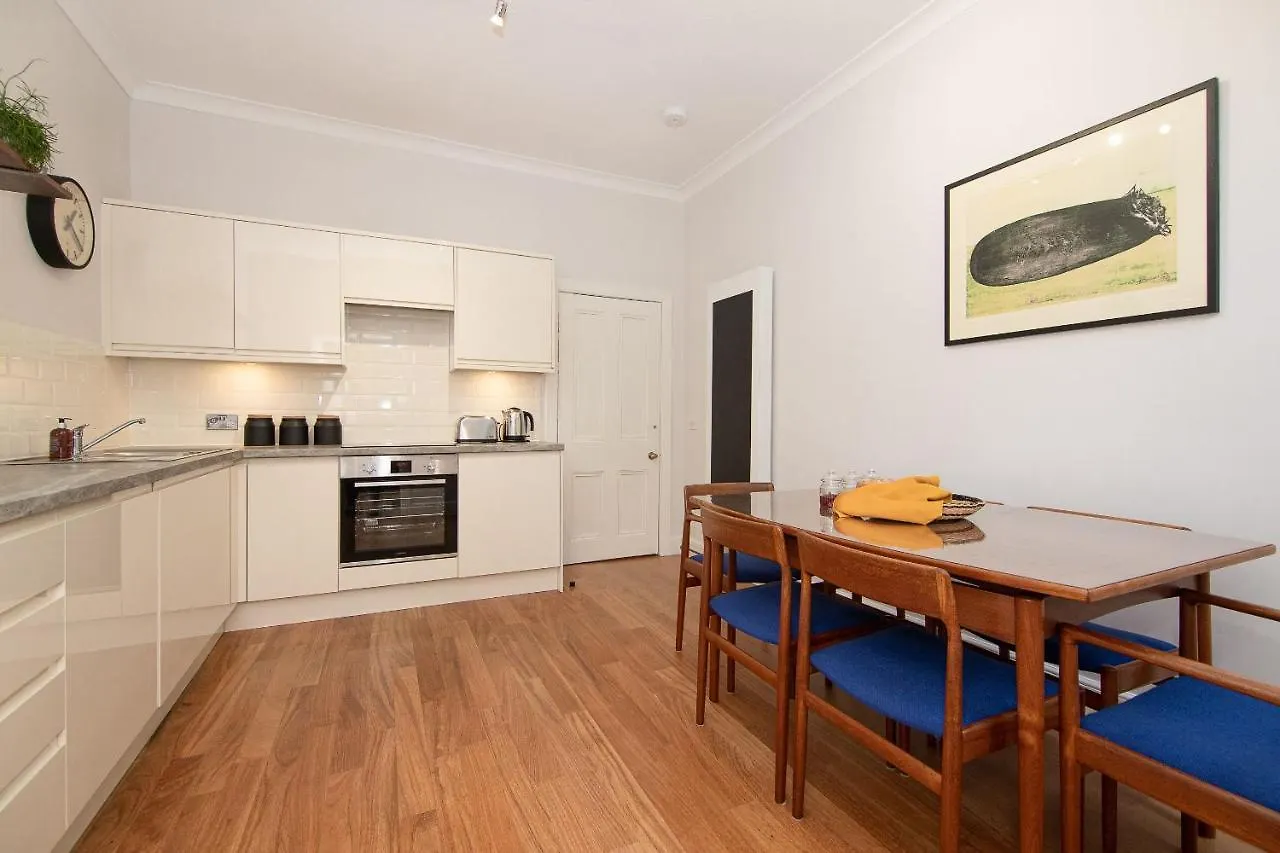 16 1 Eildon Street Villa Edinburgh